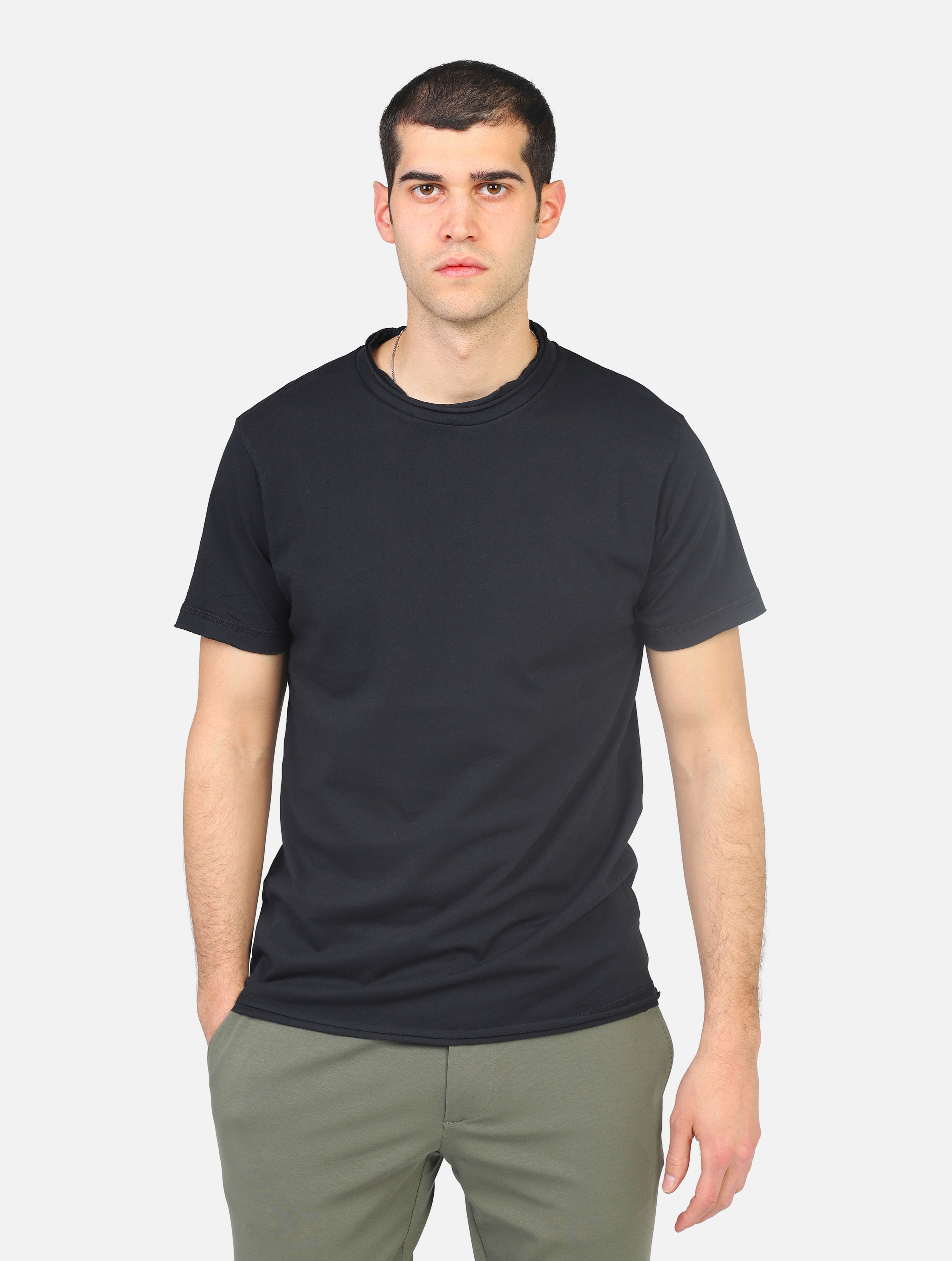 T-shirt en avance  nero uomo 