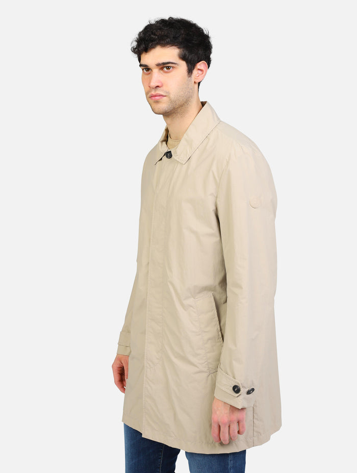 art. d41575m: impermeabile con chiusura a bottoni e tasche a taglio