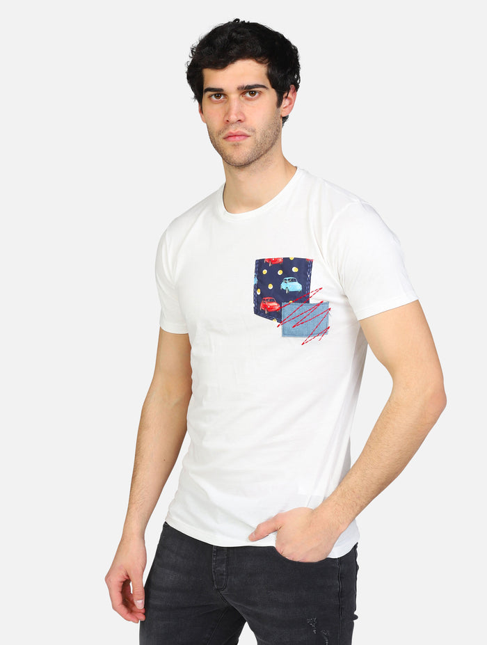 art. tuprepa: t-shirt premium girocollo con disegno sul taschino cucito