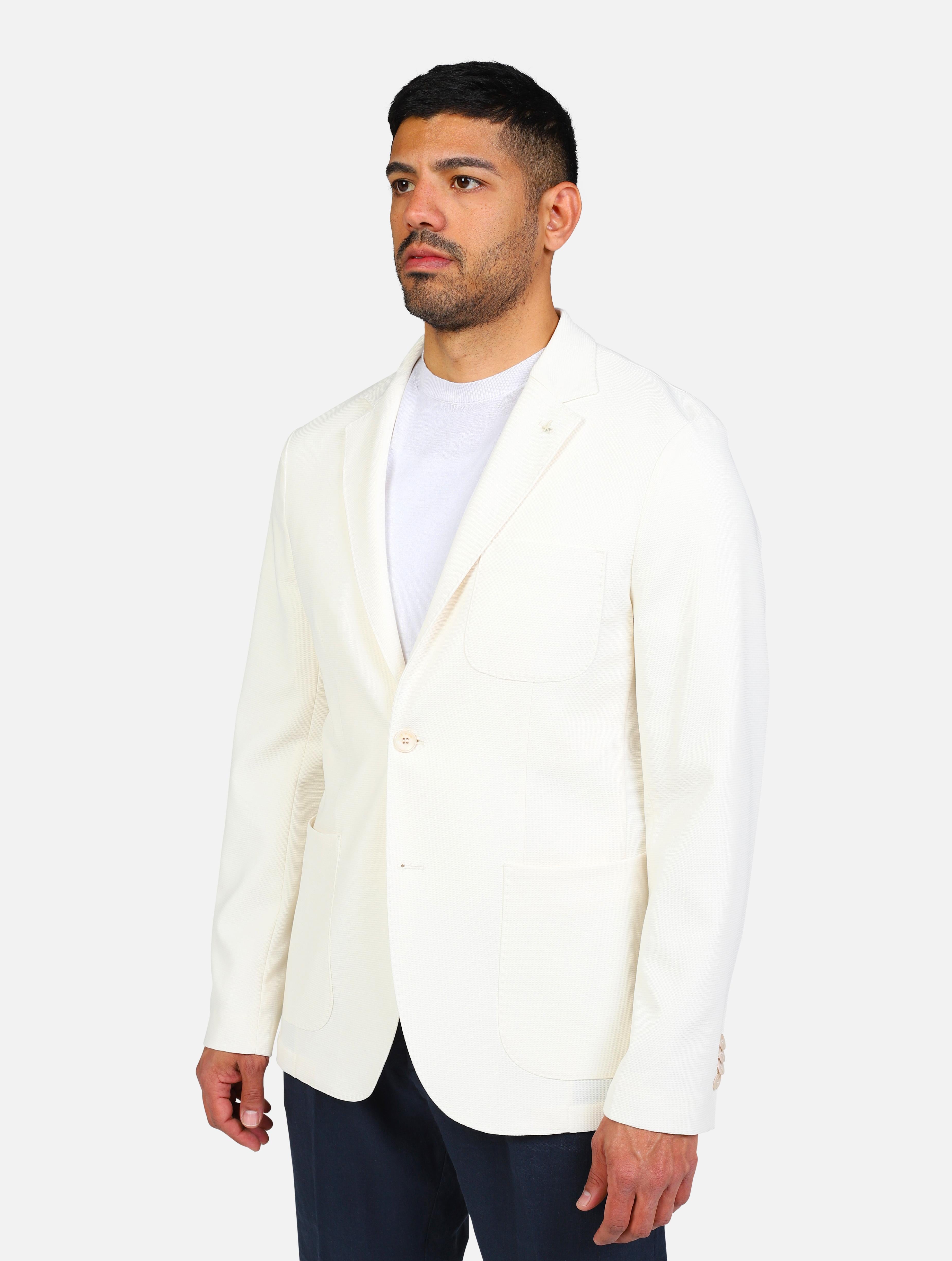 art. a302gege78jr019: giacca a due bottoni in jersey con taschino a toppa sul petto, maniche con polsini abbottonati, collo a revers, fondo spacchi