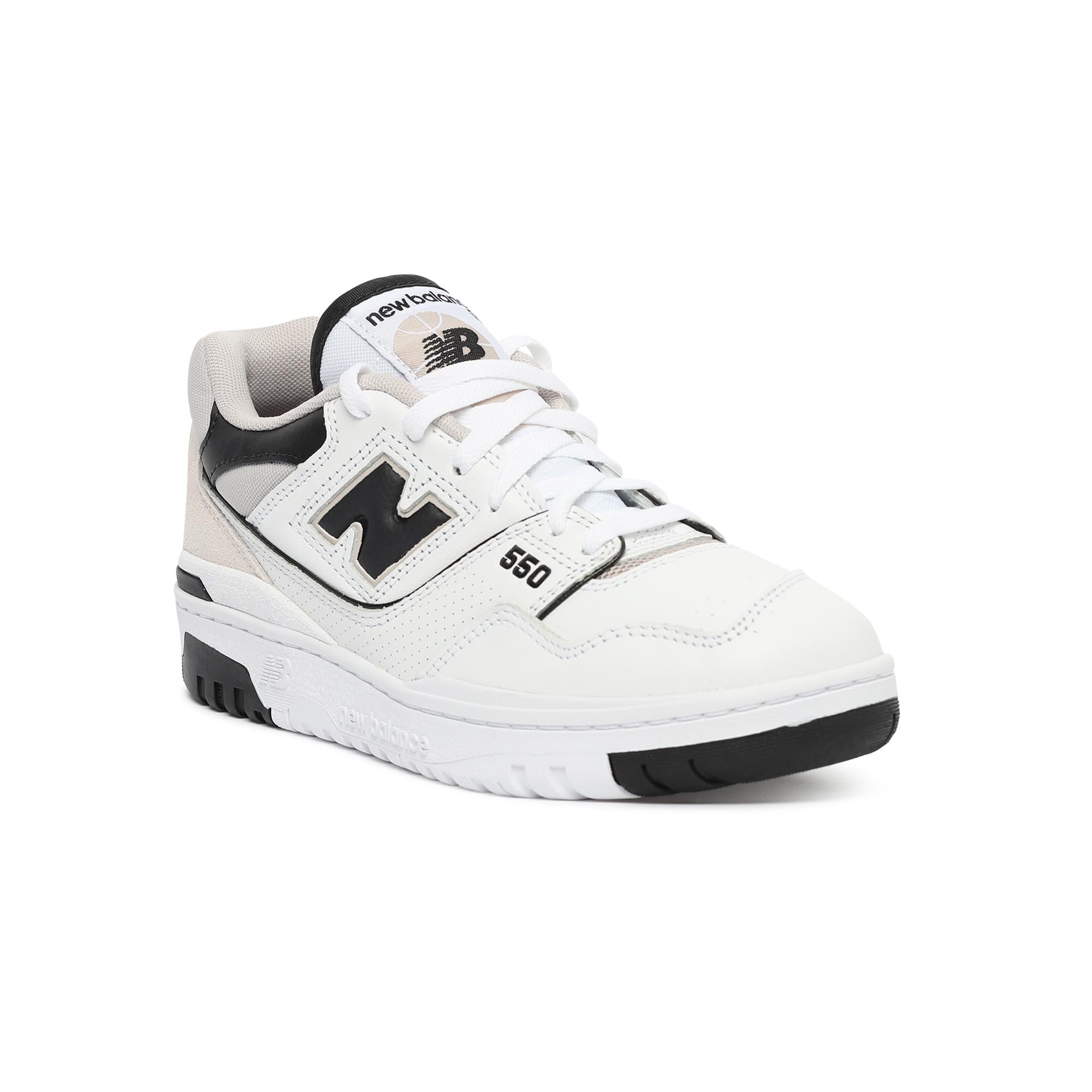 Le nuove sneakers 550 unisex che rendono omaggio all'originale tomaia in pelle, tessuto sintetico e mesh, chiusura con lacci e suola in gomma white black man  - 2