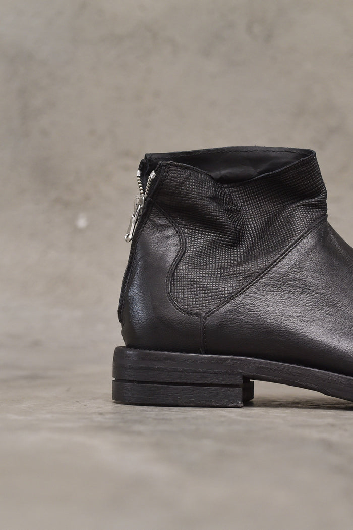 Scarpa stivaletto uomo montone zip sul retro black. SC015NERO