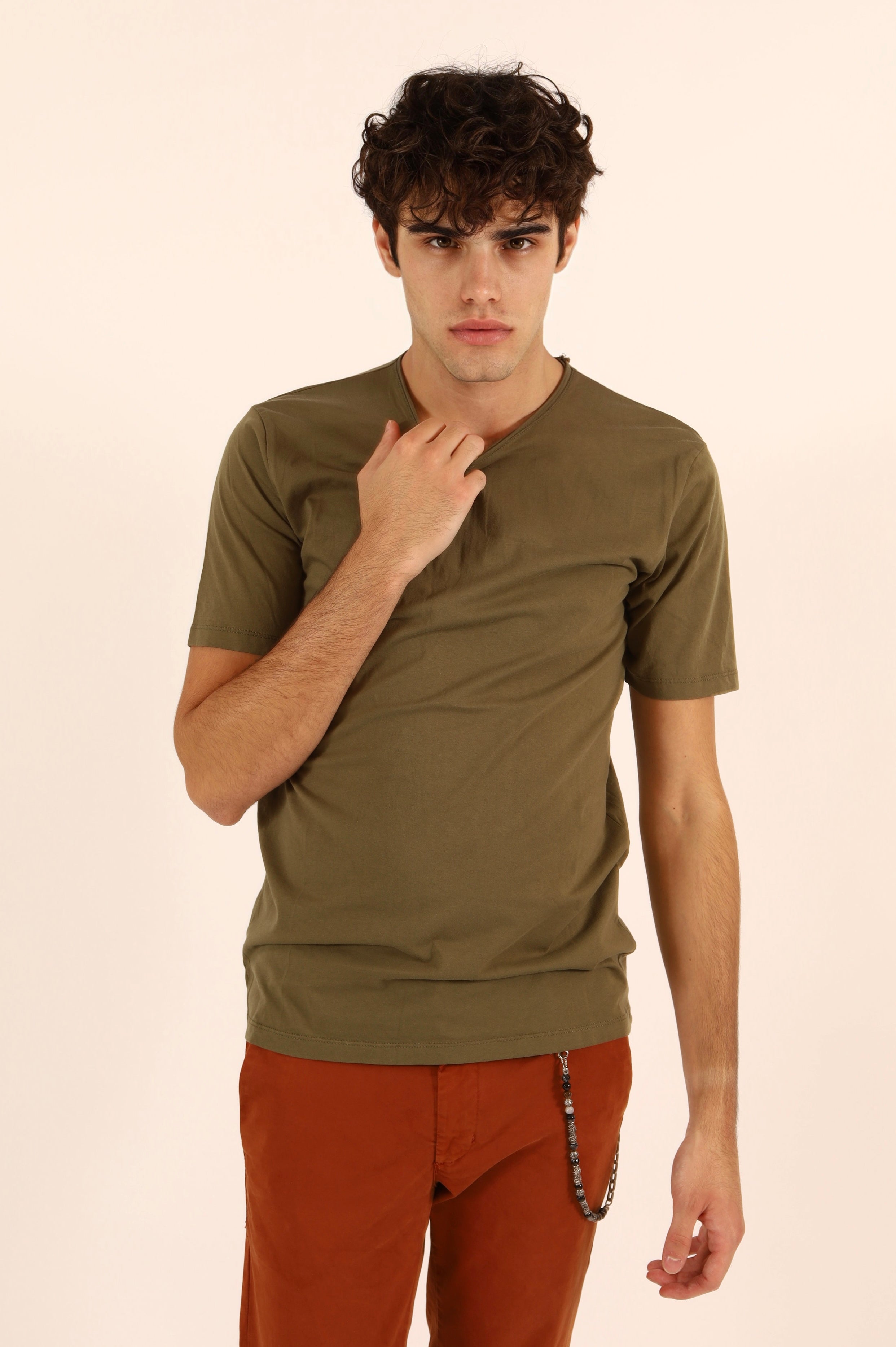 T-shirt uomo paricollo basica taglio vivo - GL893F-F22MILITARE