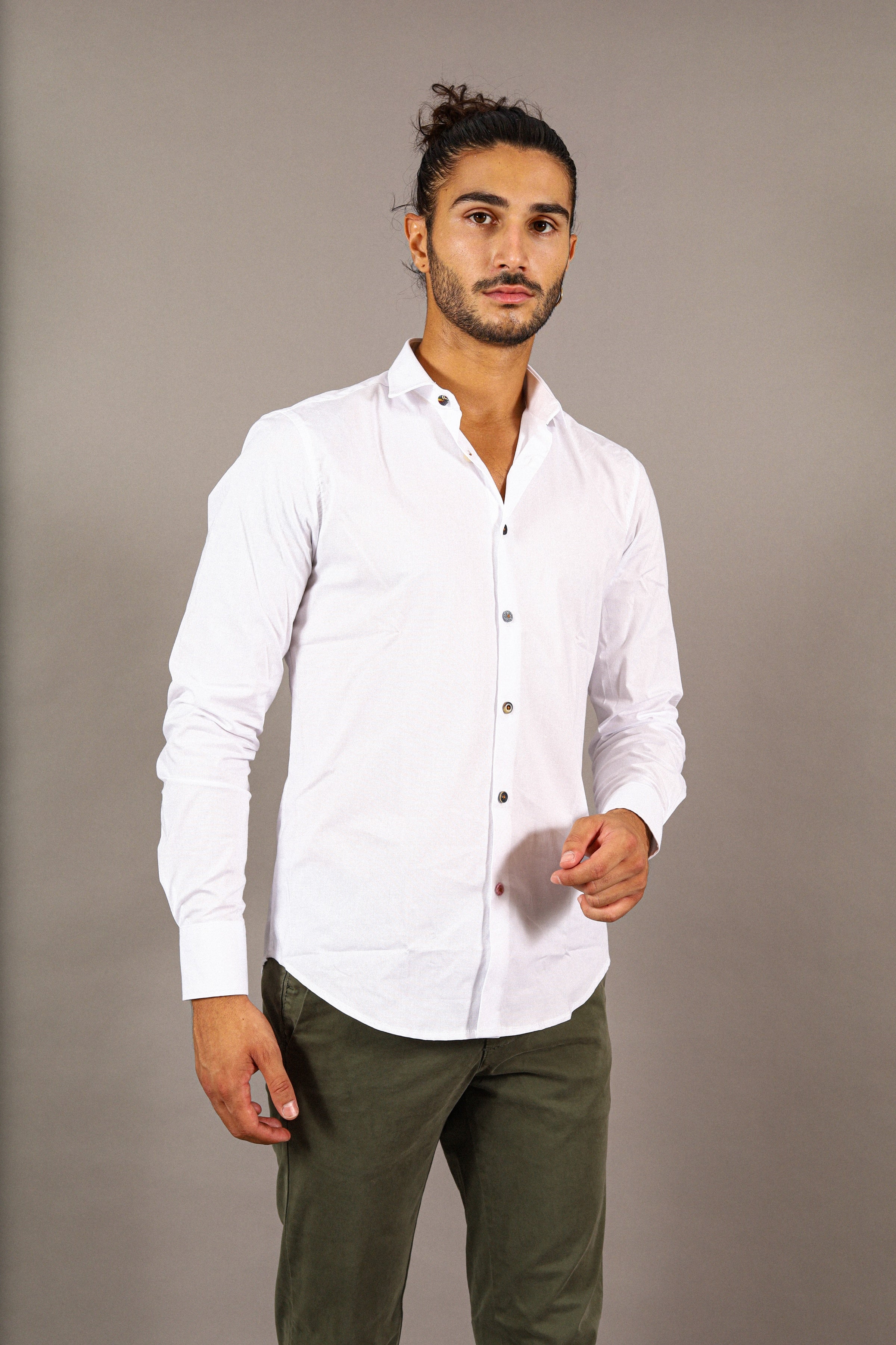 Basic shirt with different buttons - GCM877BS01BIANCO