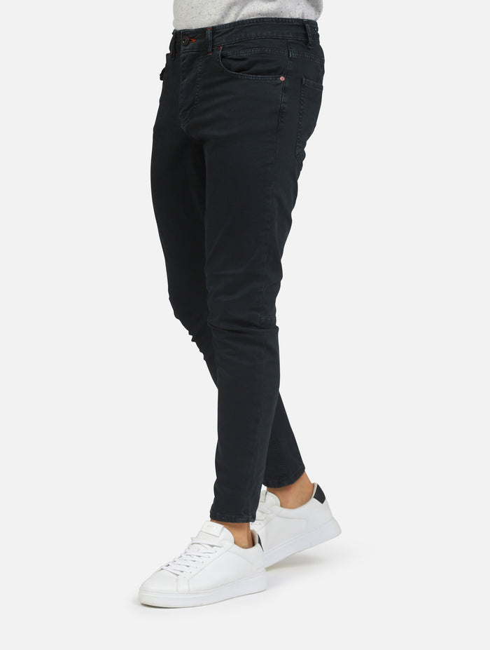 pantalone slim fit