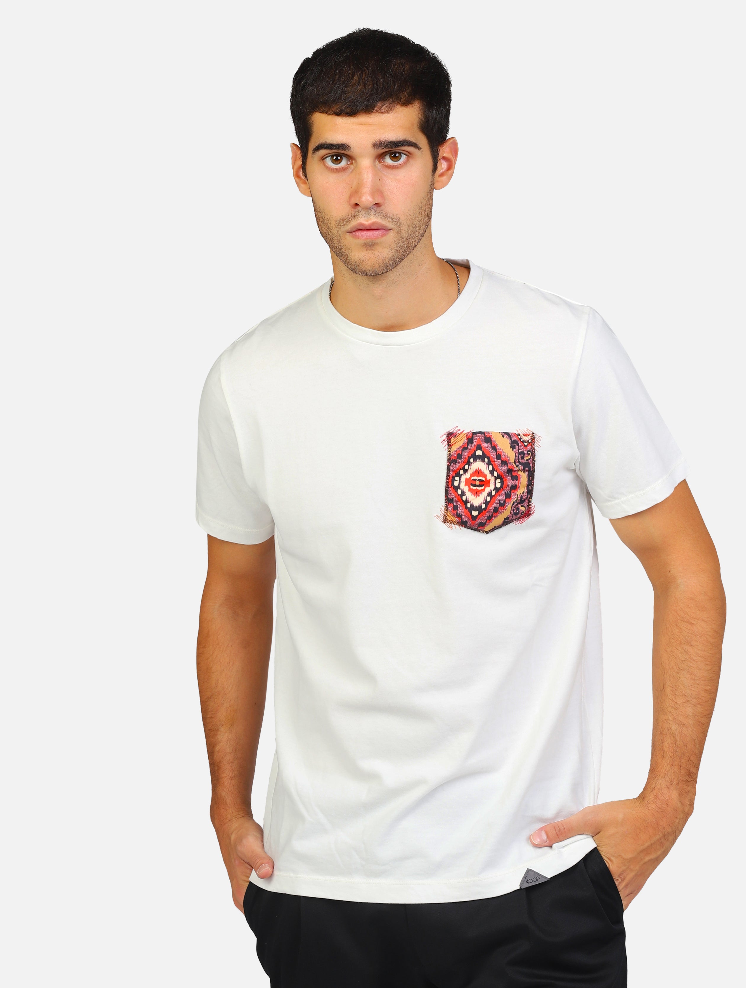 T-shirt con taschino e lunetta bianco uomo 