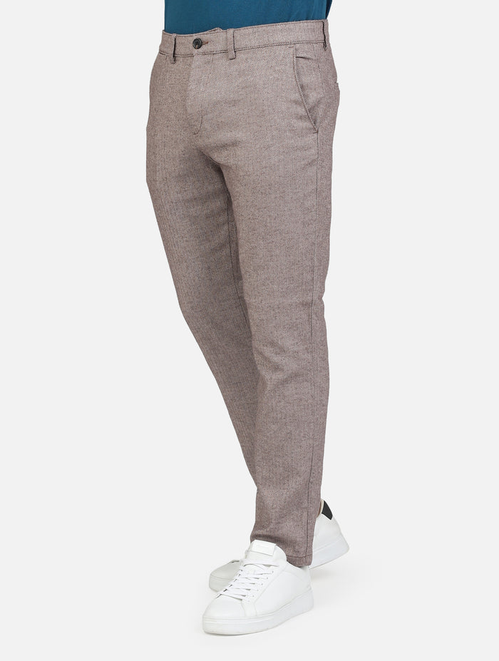 pantalone con tasche anteriori a taglio