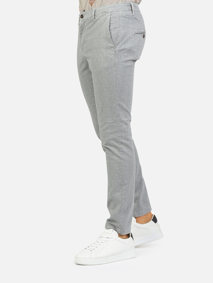 pantalone chino