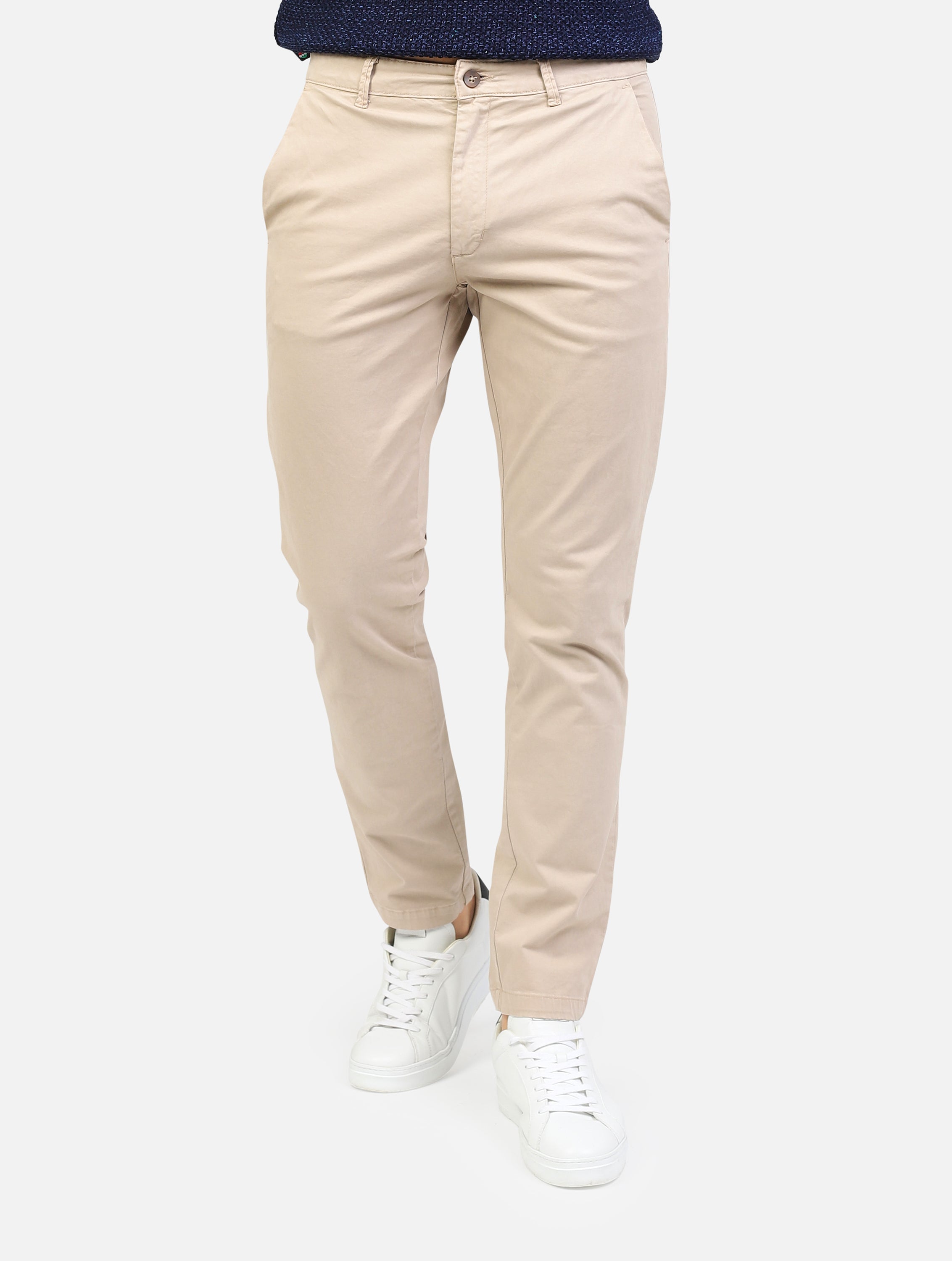 Pantalone chino con tasche a taglio con vestibilità normale beige uomo 