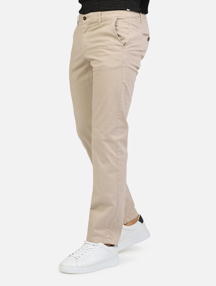 pantalone chino