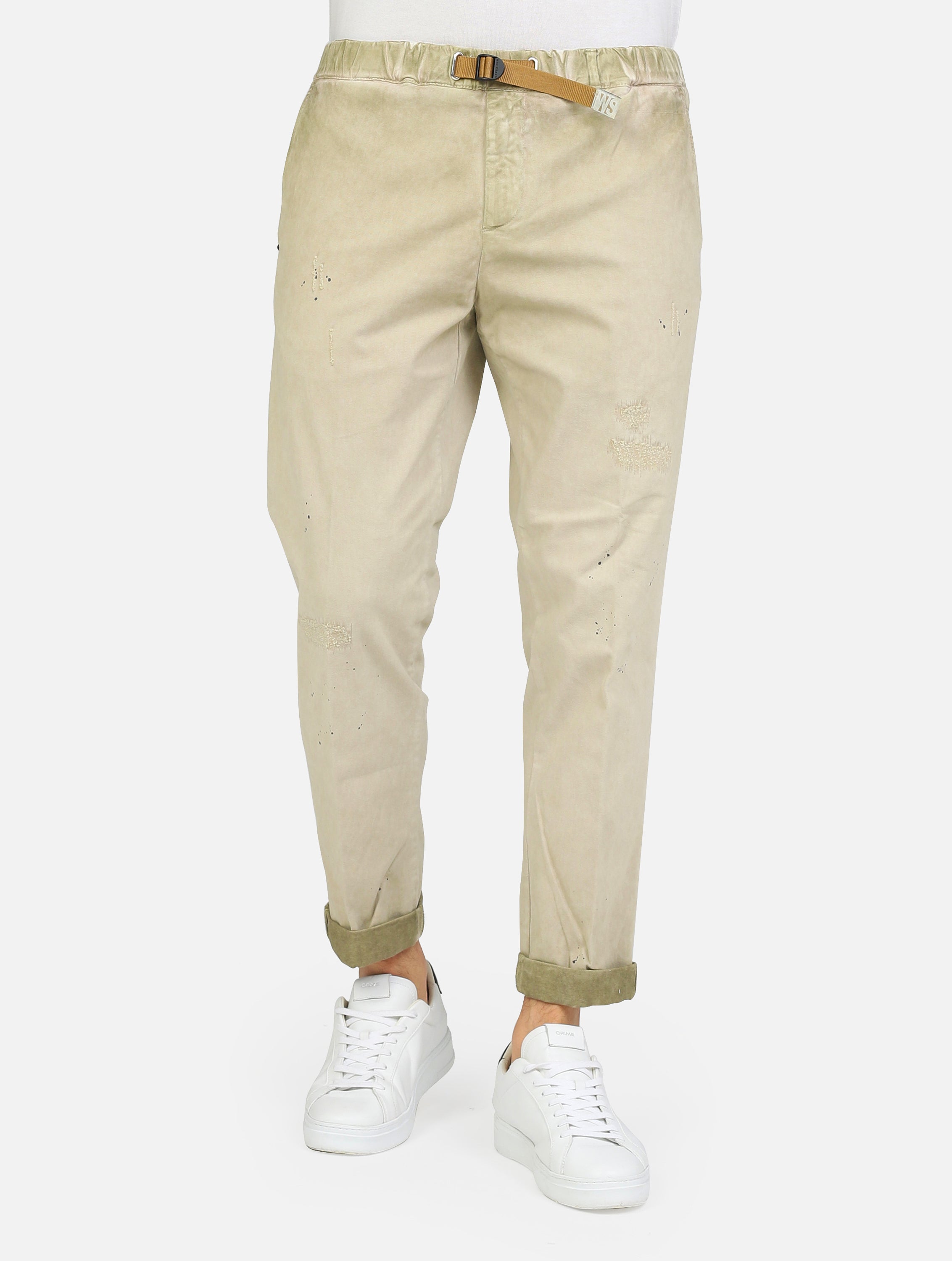 pantalaccio lungo tasche a taglio con piccole abrasioni e piccole macchie