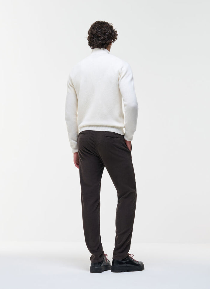 maglia con collo alto