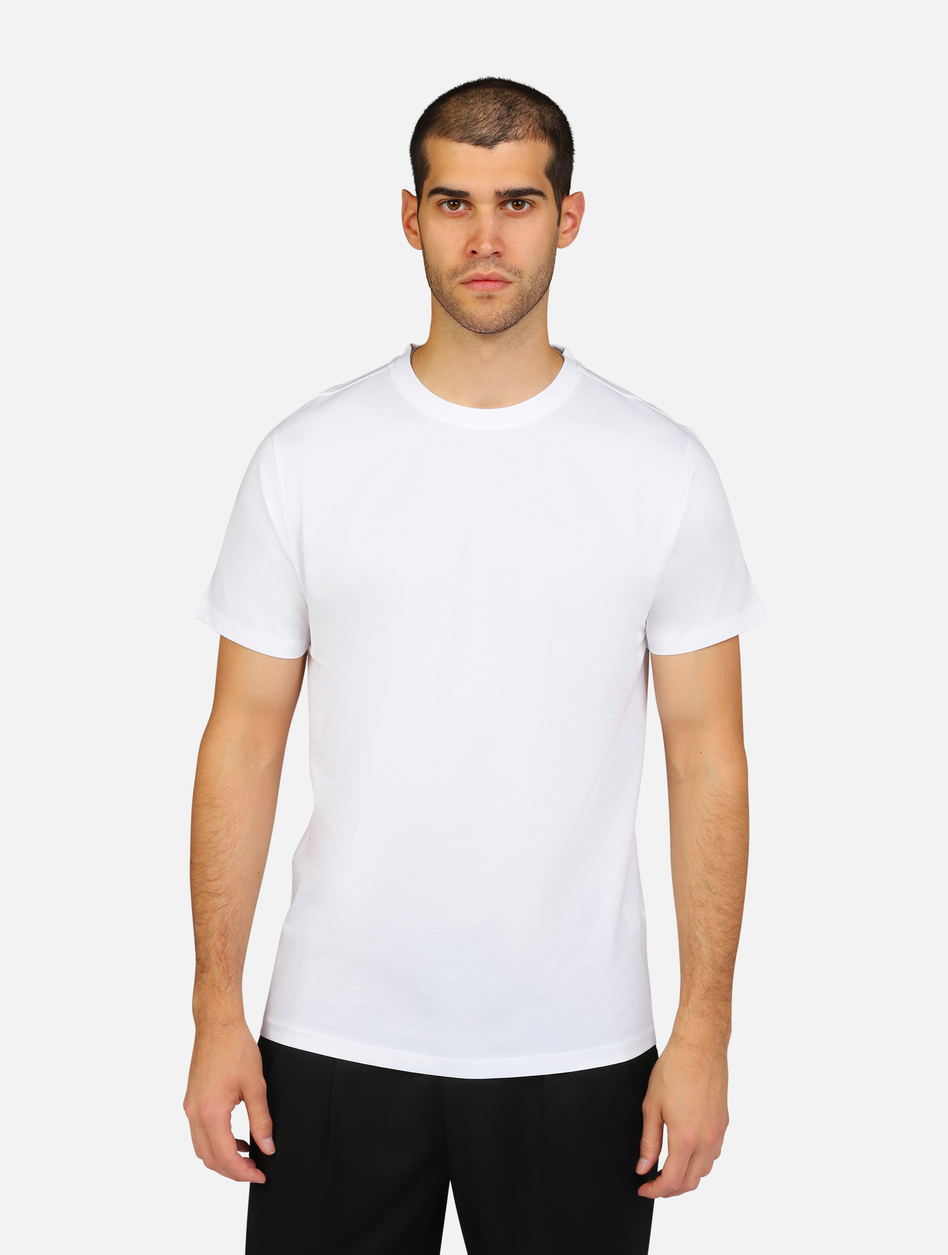 T-shirt outfit  white uomo 