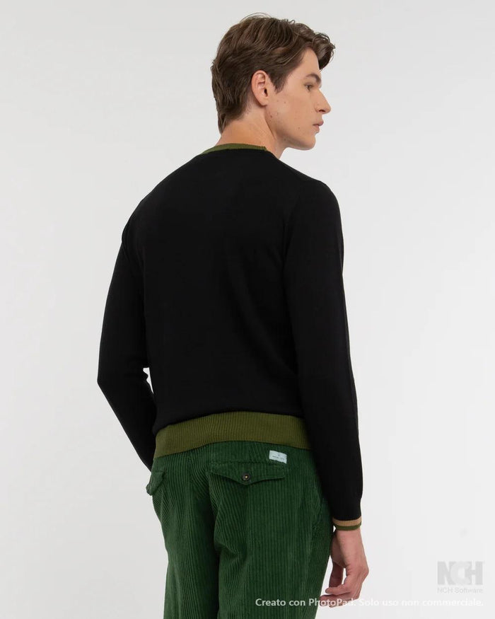 maglia girocollo rifinitura collo bicolore