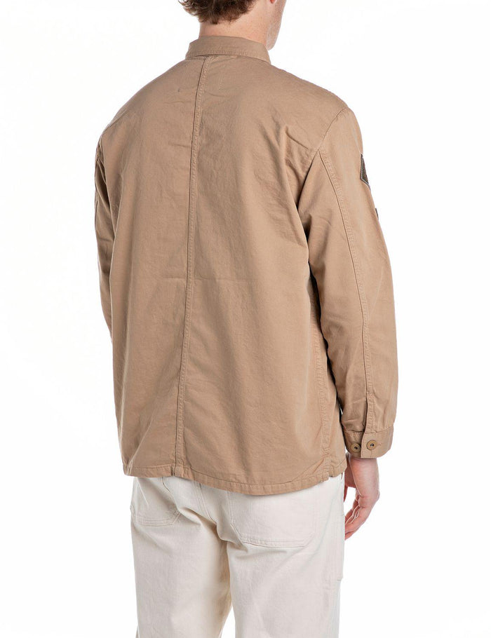 art. m8445a: giubbotto con patch, chiusura a bottoni e tasche anteriori grandi con chiusura a bottoni