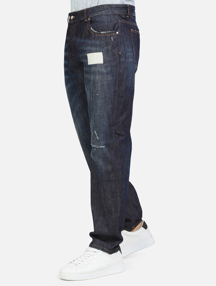 art. 19016138: jeans con ab5rasioni, cuciture e toppe