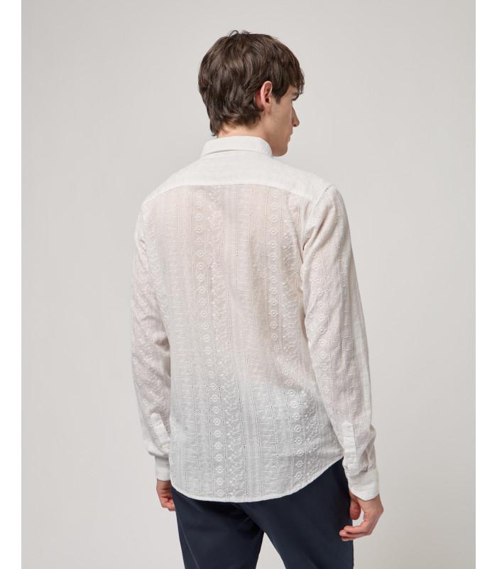 camicia ricamata con colletto a punte