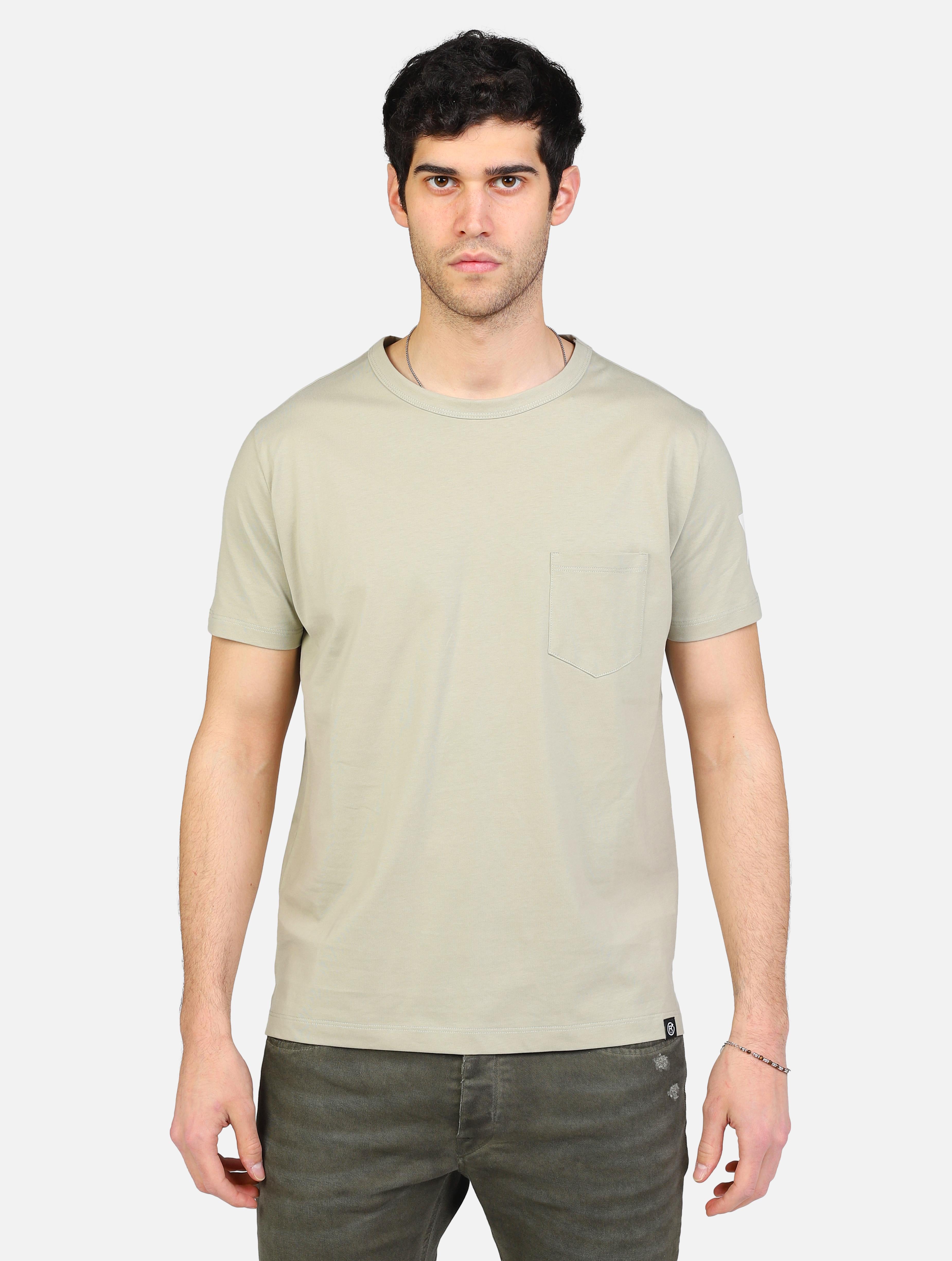 Art 17015506: t-shirt girocollo con taschino e stella stampata sulla manica verde argilla uomo 