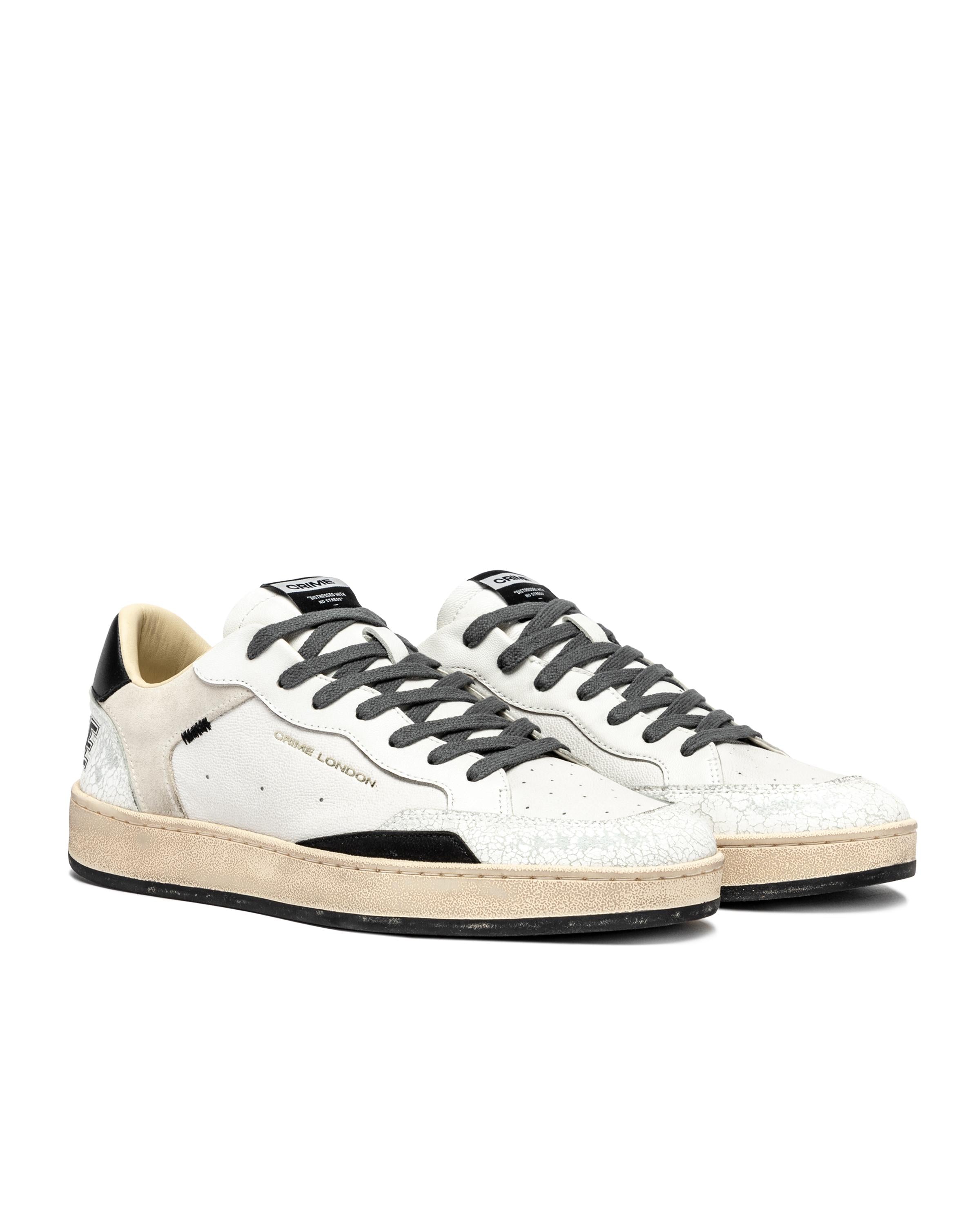 Sneaker realizzata con materiali di alta qualità made in italy<br->tomaia in pelle bianca, dettagli in suede grigio chiaro<br->talloncino in pelle bi bianco uomo 