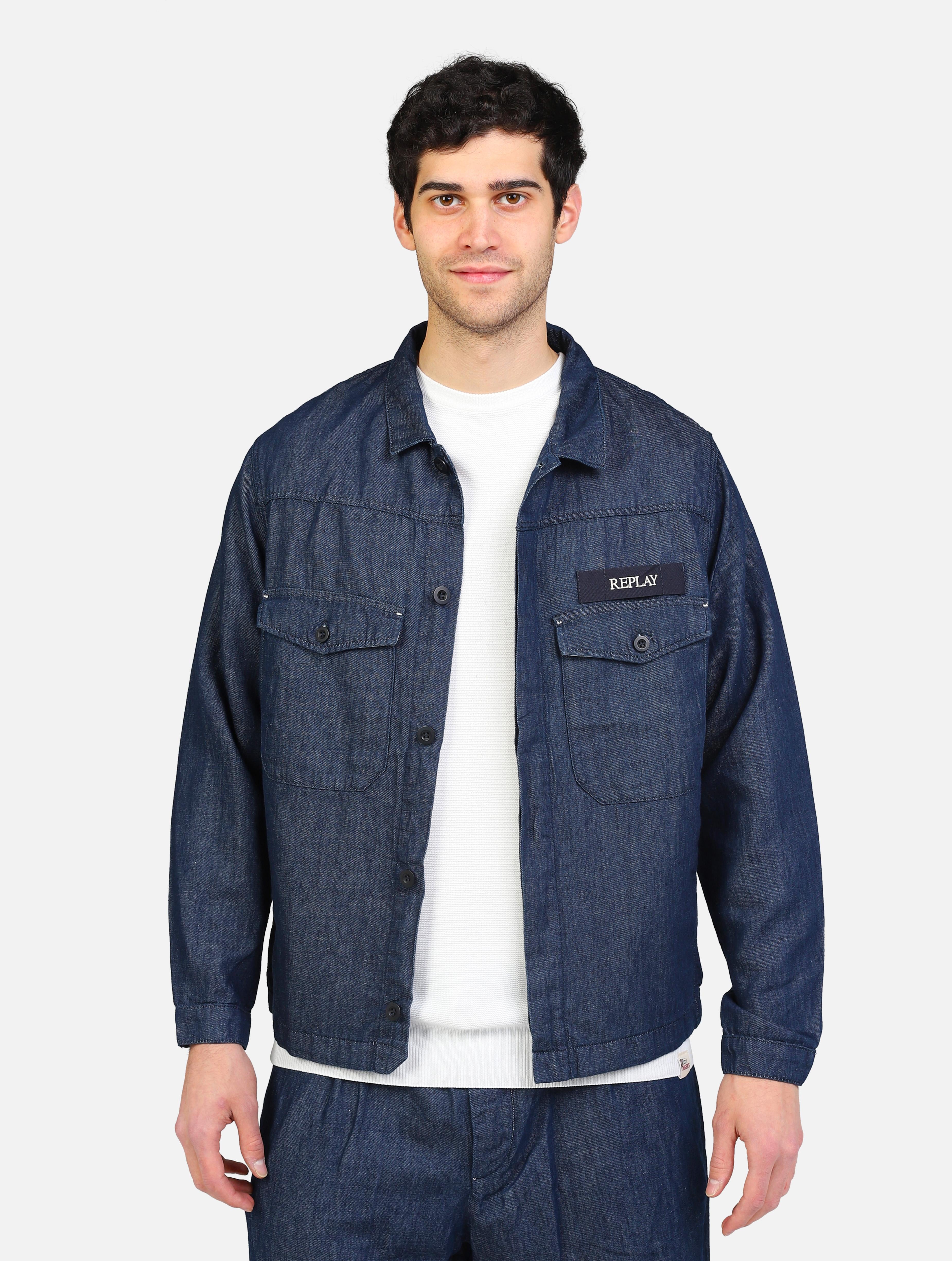 art. mv876: giubbotto jeans con doppio taschino e logo cucito fronte e chiusura a bottoni