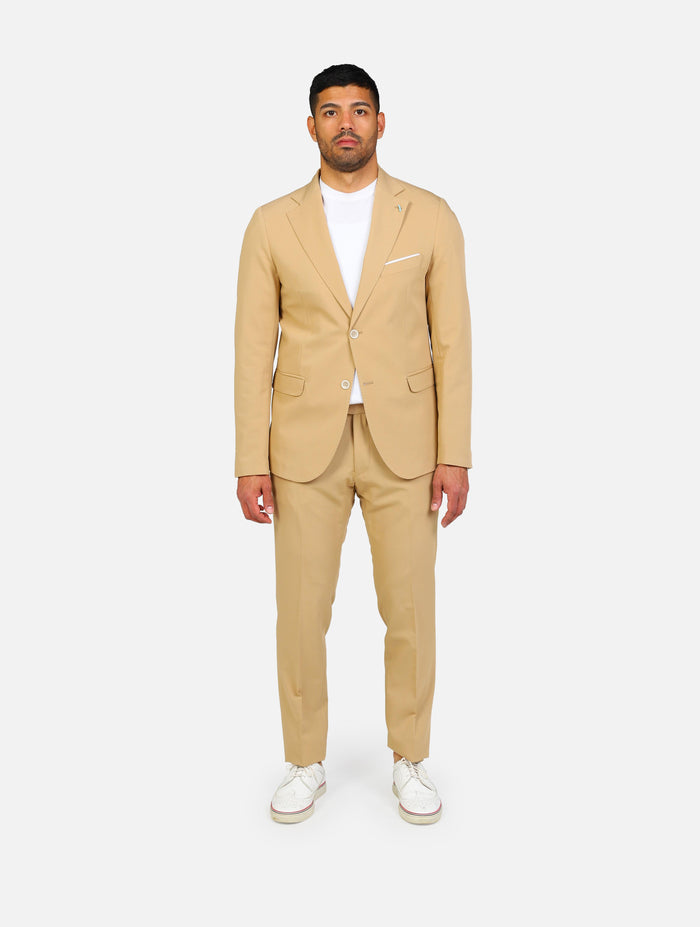 art. oc1s2s5a05: abito con giacca due bottoni tasche filetto