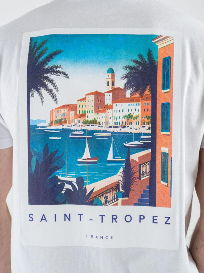 art. a1063: t-shirt girocollo con ricamo catenella lato cuore st tropez e stampa retro st tropez; regular fit