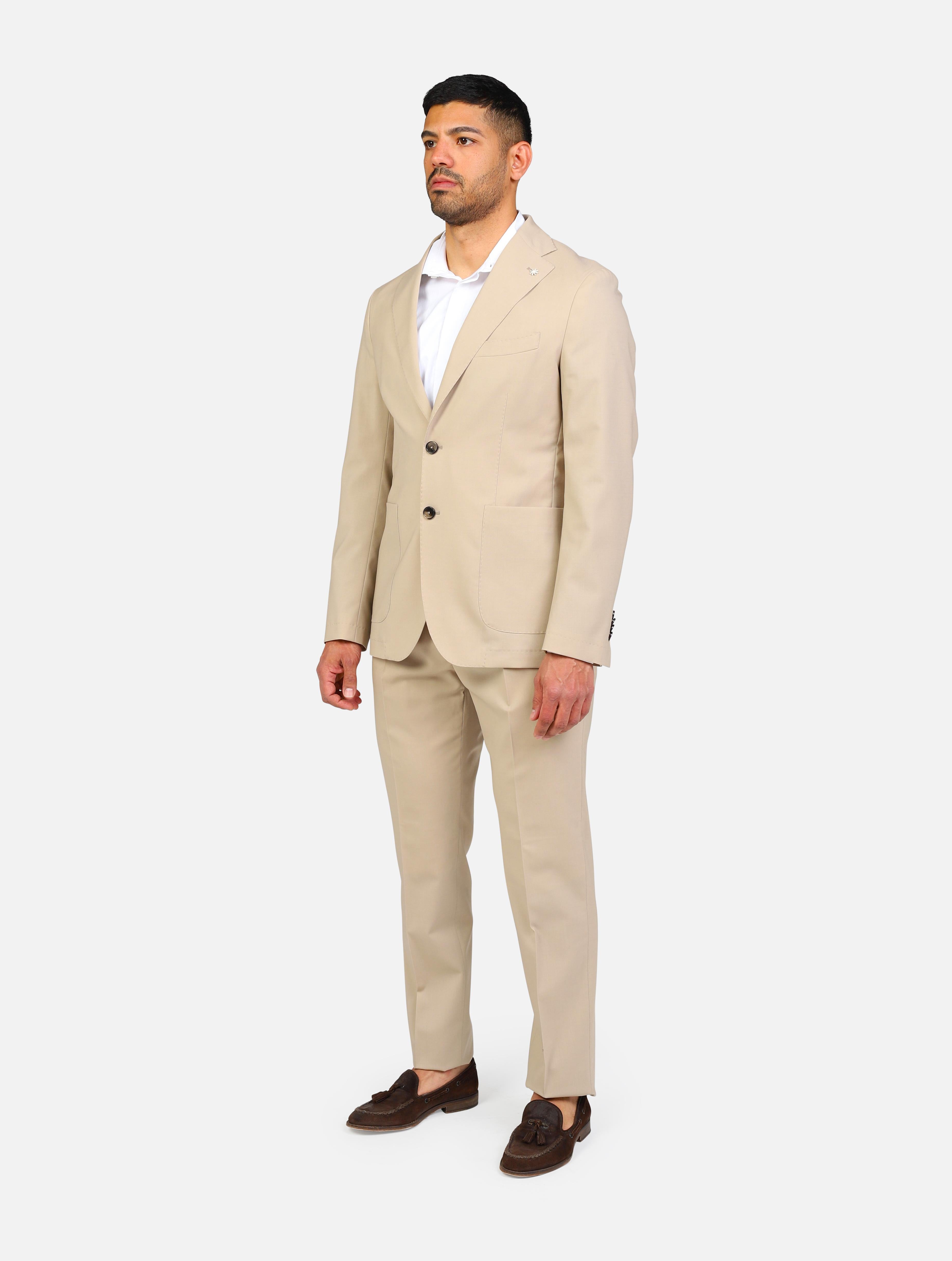 Art 3832a3728: abito con giacca monopetto a due bottoni, due tasche ed un taschino beige uomo 