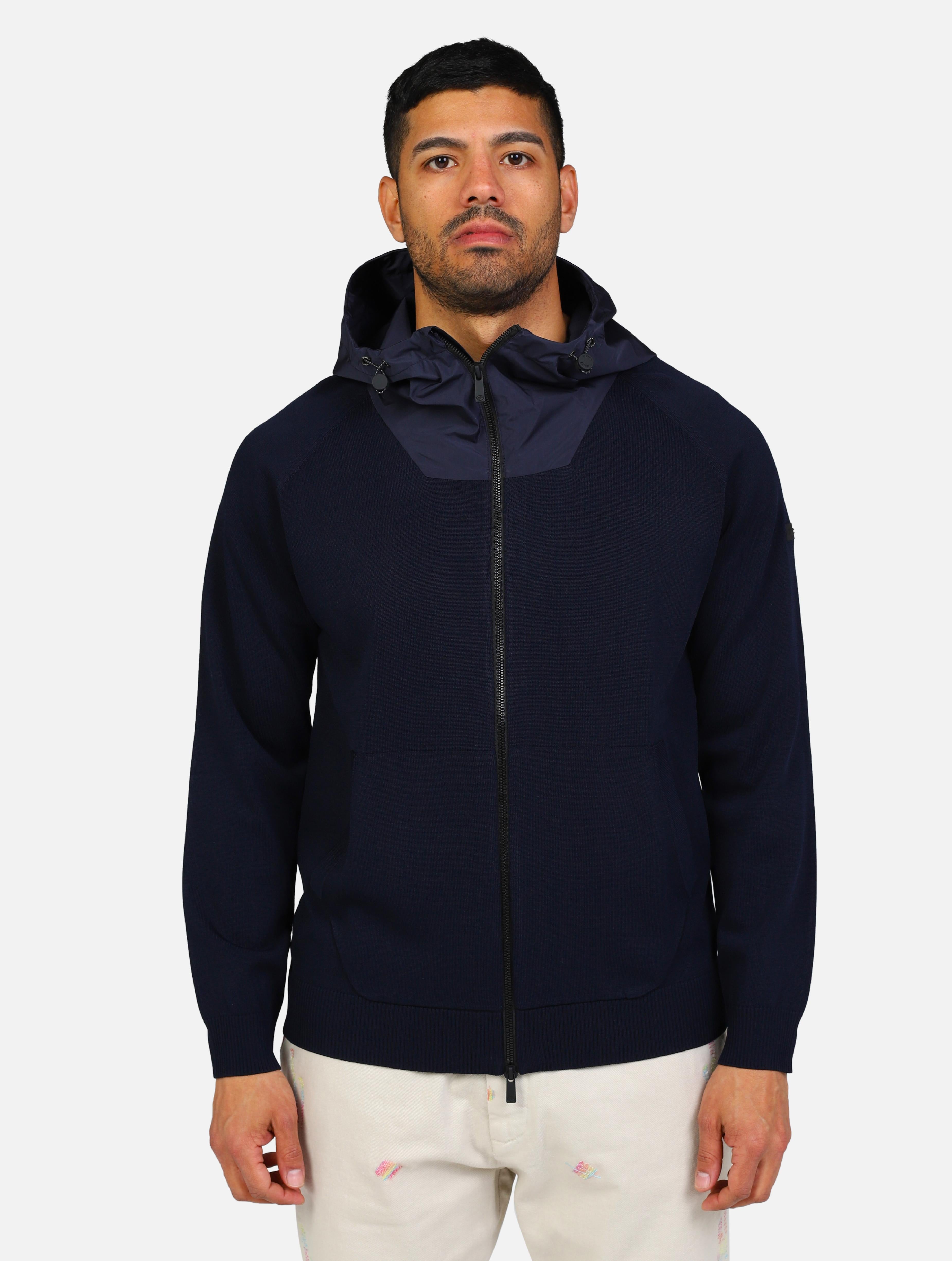 art. kn-sunny ny-ss25: giubbino in maglia con cappuccio impermeabile, completo di chiusura zip, tasche funzionali sulla parte anteriore; massima confortevolezza