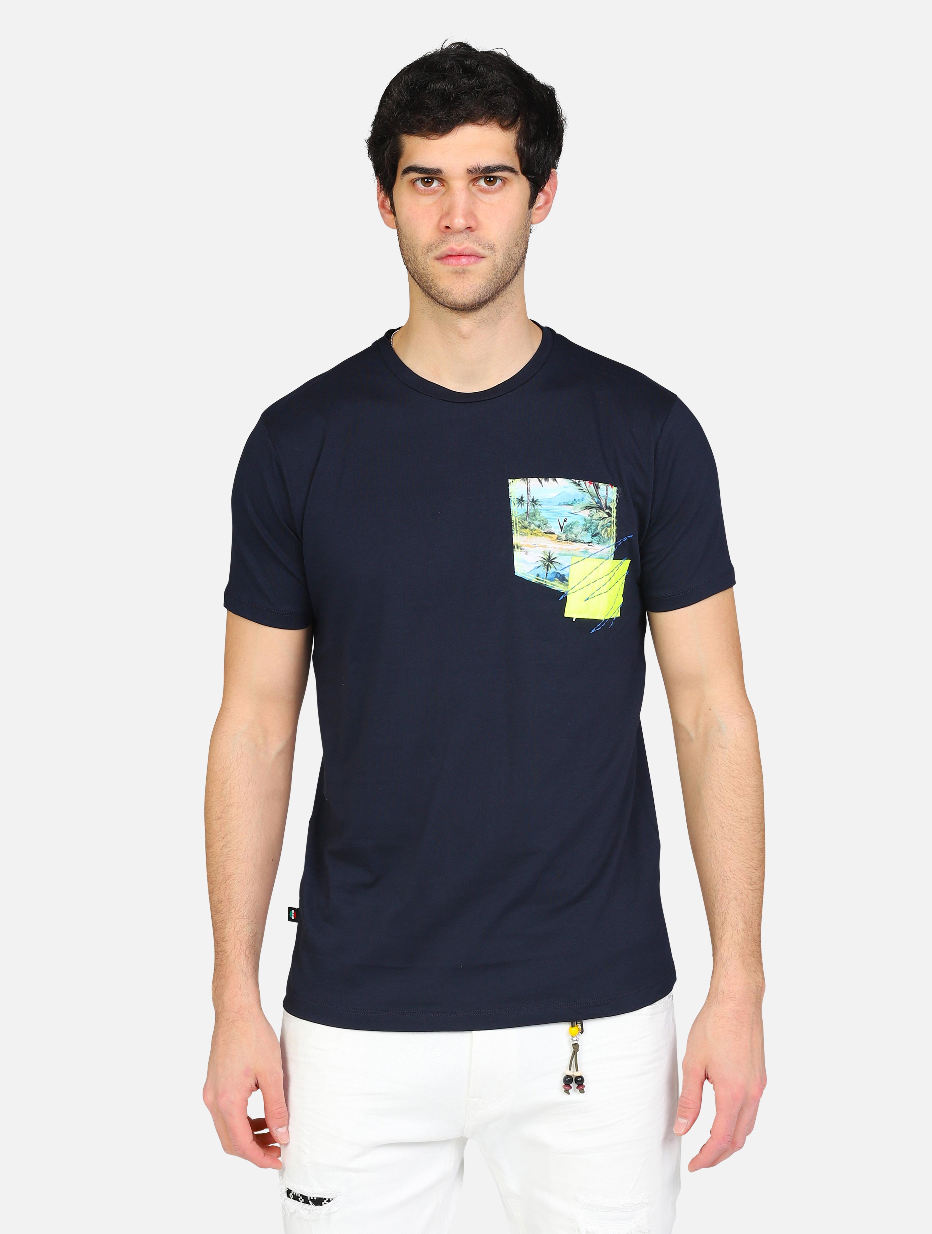 art. tuprebl: t-shirt premium girocollo con disegno sul taschino cucito