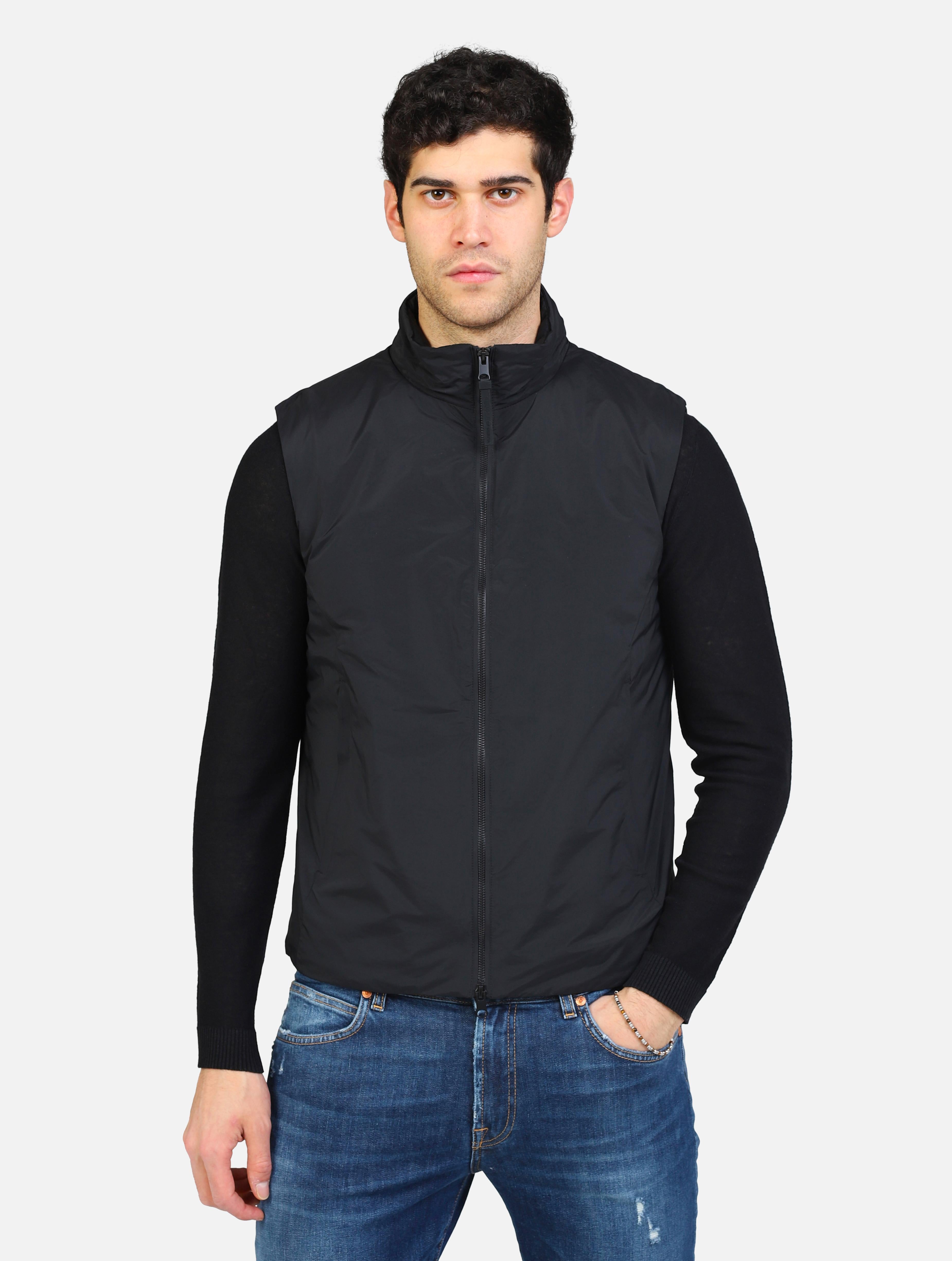 art. nobu pm808: giacchetto smanicato con chiusura a cerniera e tasche a taglio con chiusura a cerniera a scomparsa