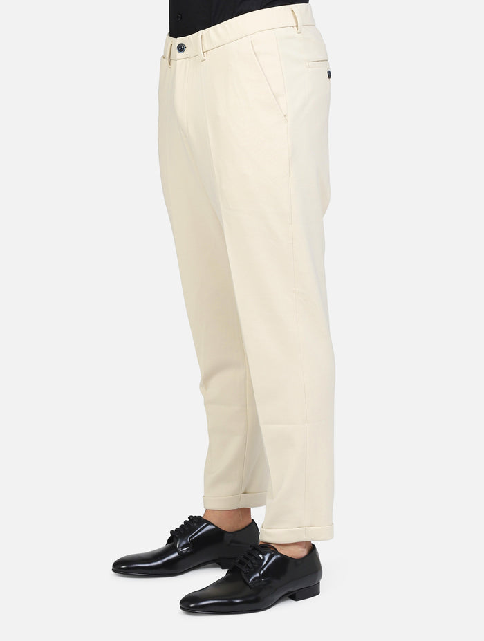 art. gl5165bd: pantalone casual con chiusura zip e tasche a taglio