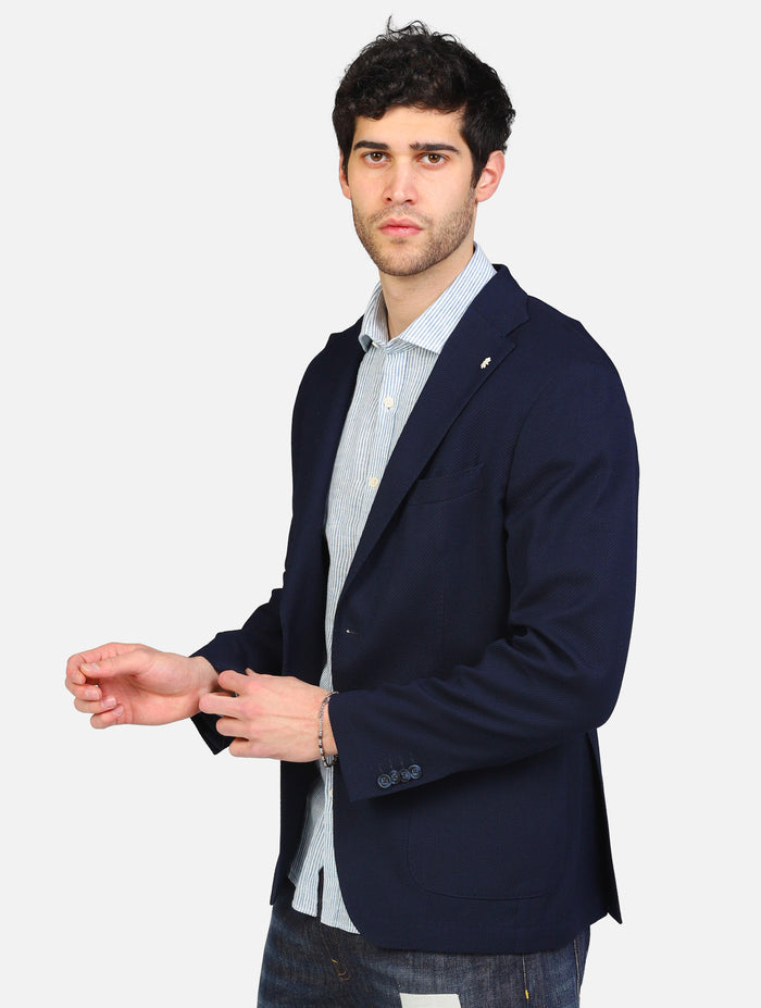 art. 3832g2728: giacca con due tasche anteriori e taschino