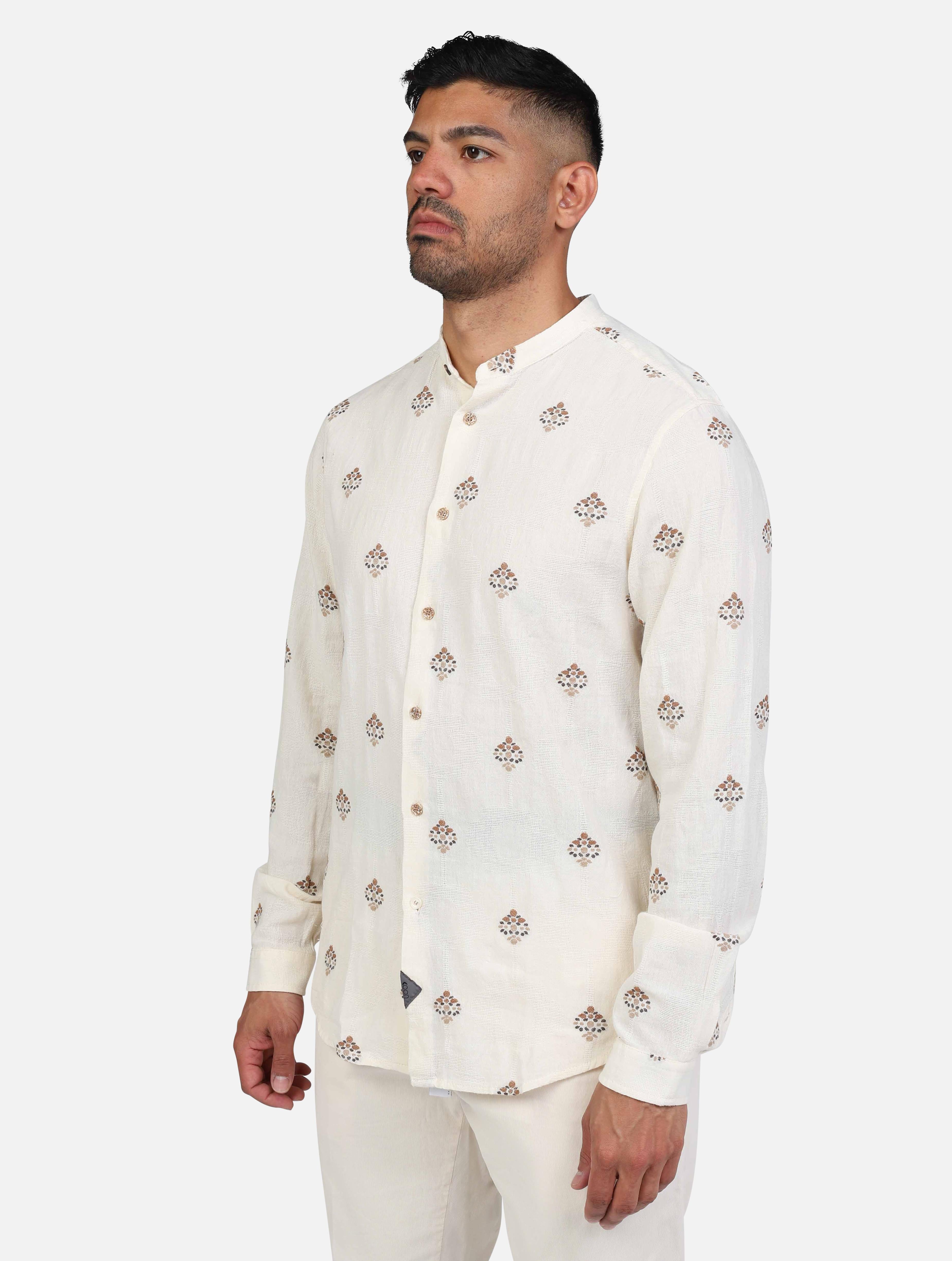 camicia collo coreana con fantasie cucite