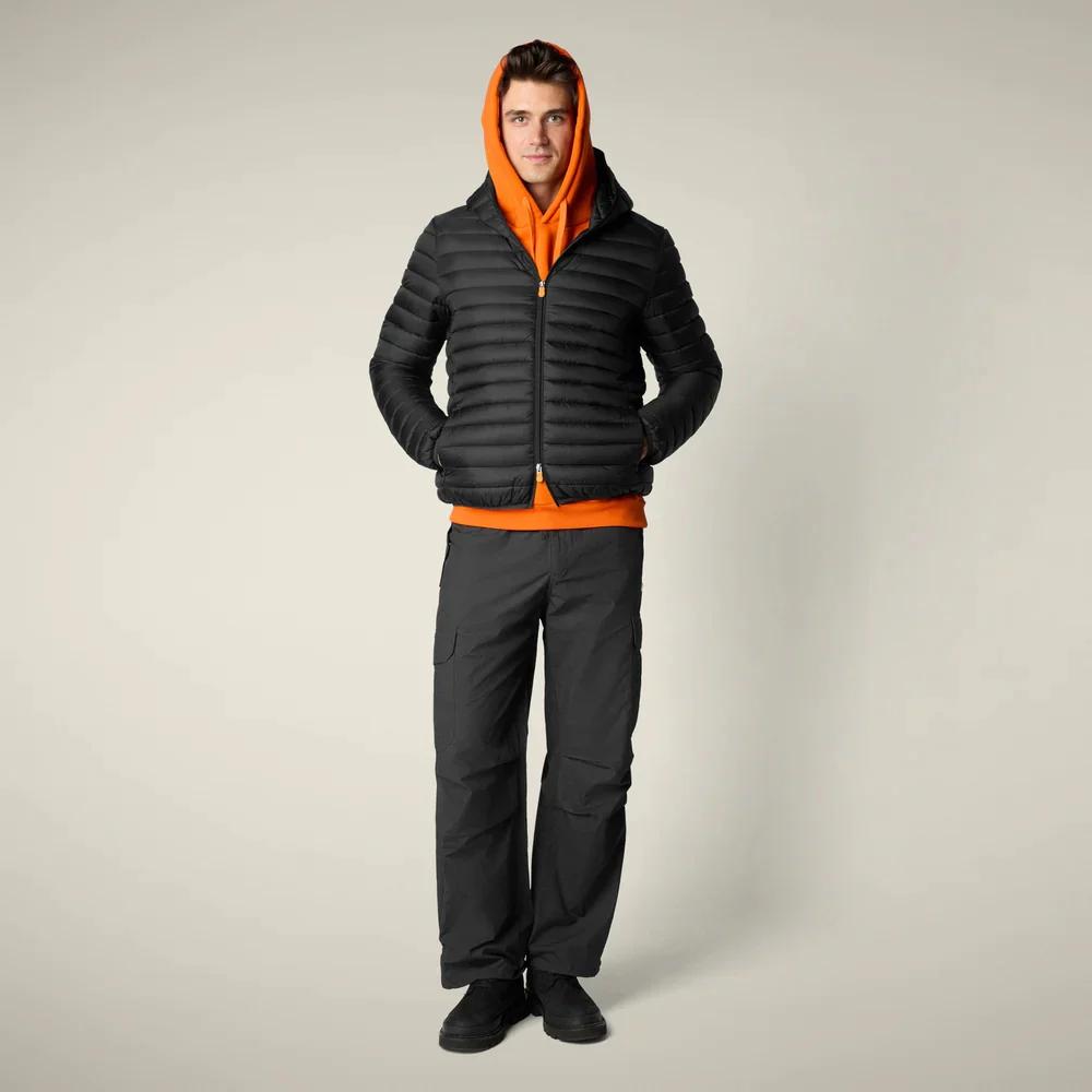 piumino donald con cappuccio realizzato in tessuto opaco e resistente. l'imbottitura è in plumtech