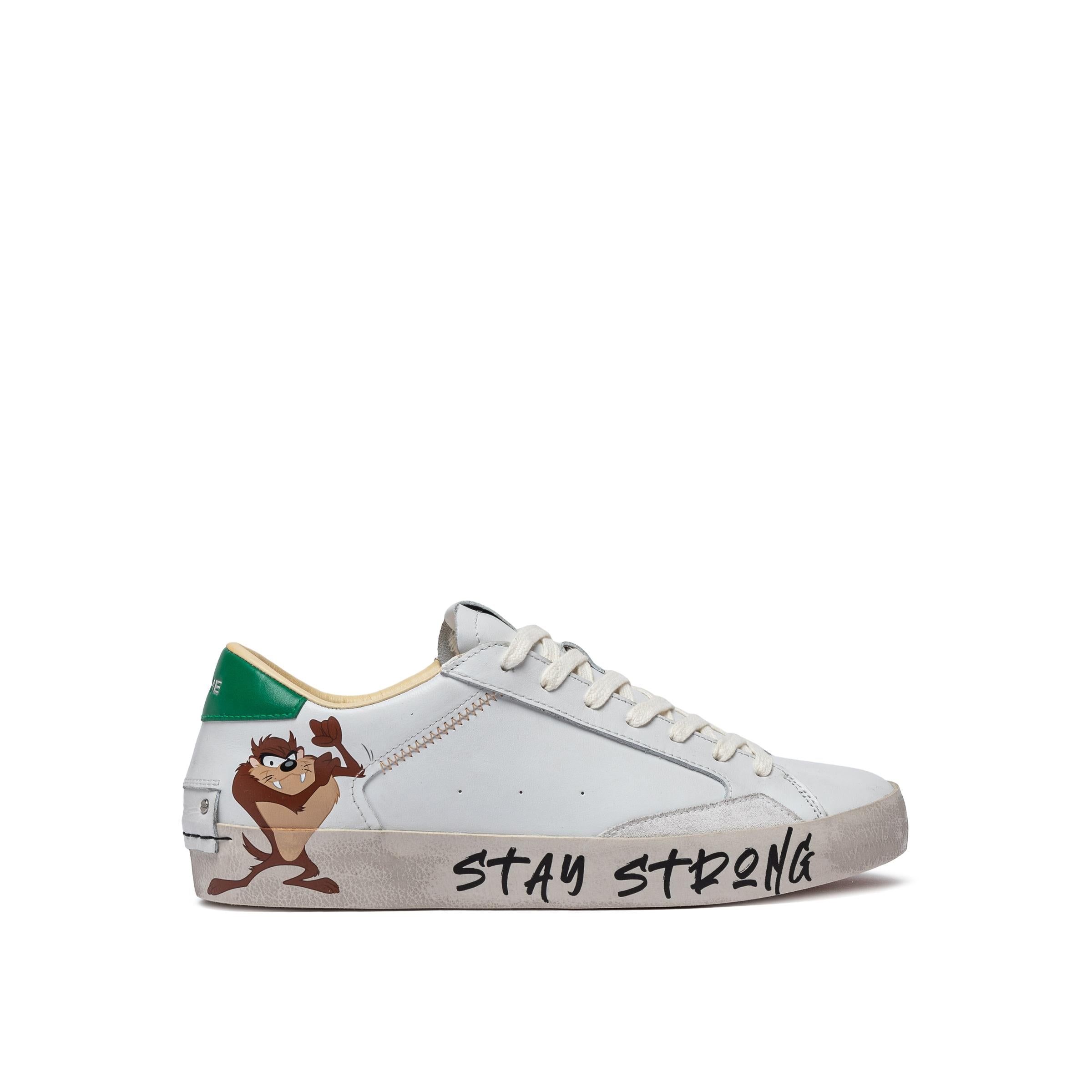 art. distressed 77200pp7: sneakers realizzata con materiali di prima qualità, tomaia e fodera in pelle, disegno e scritta sul lato