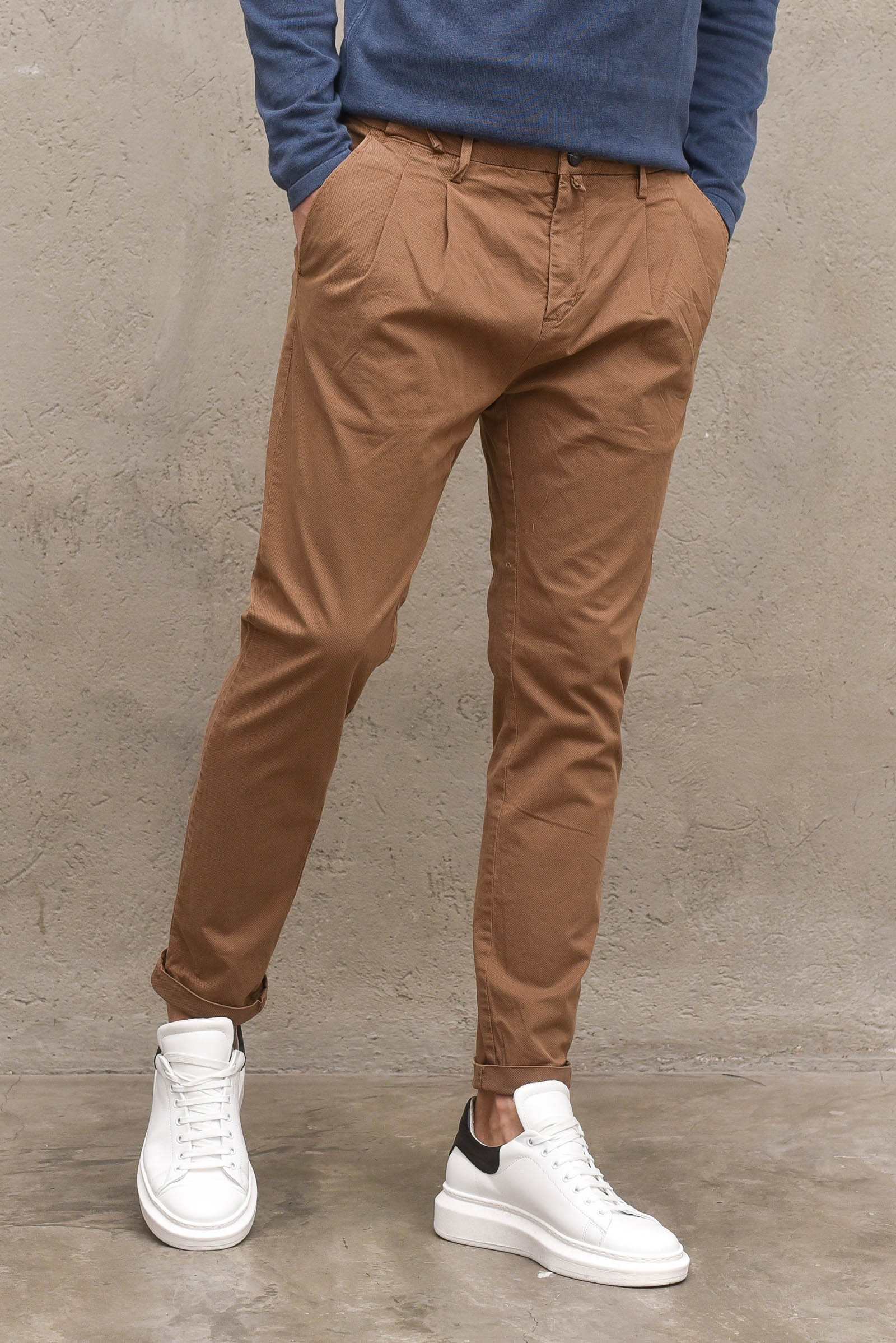 Tobacco micro-worked chino trousers  tabacco man  - 4