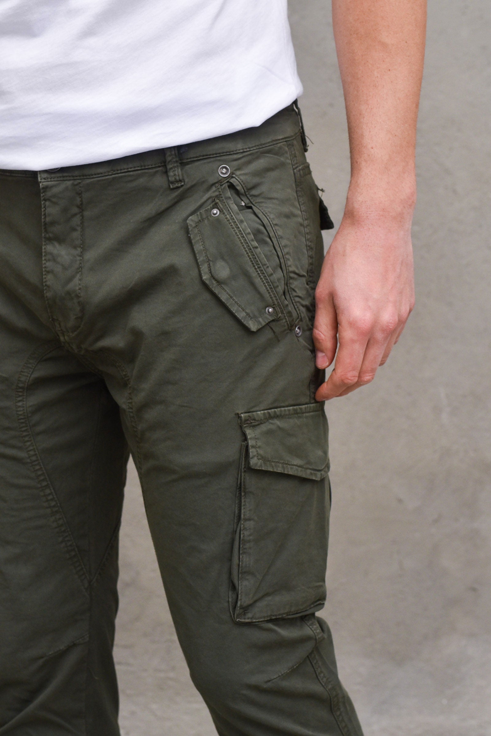 Military  cargo pants for men  green man  - 2
