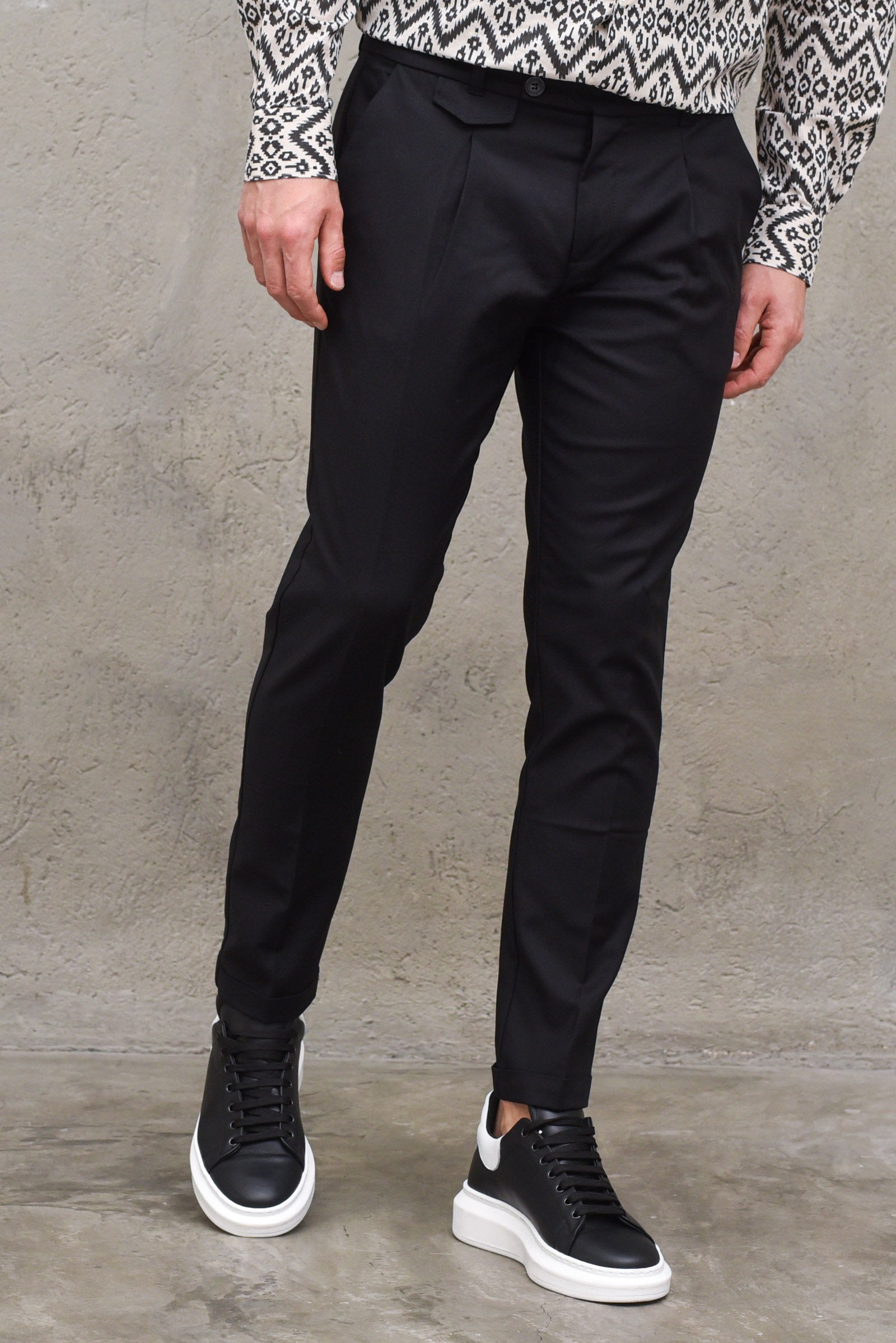 Man chinos trousers with pocket and  pleats  black man  - 1