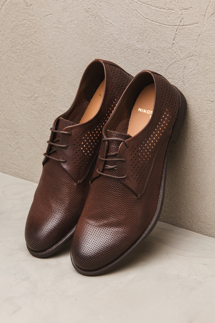 Low perforated derby shoe. MRS2211S25 COFFEE